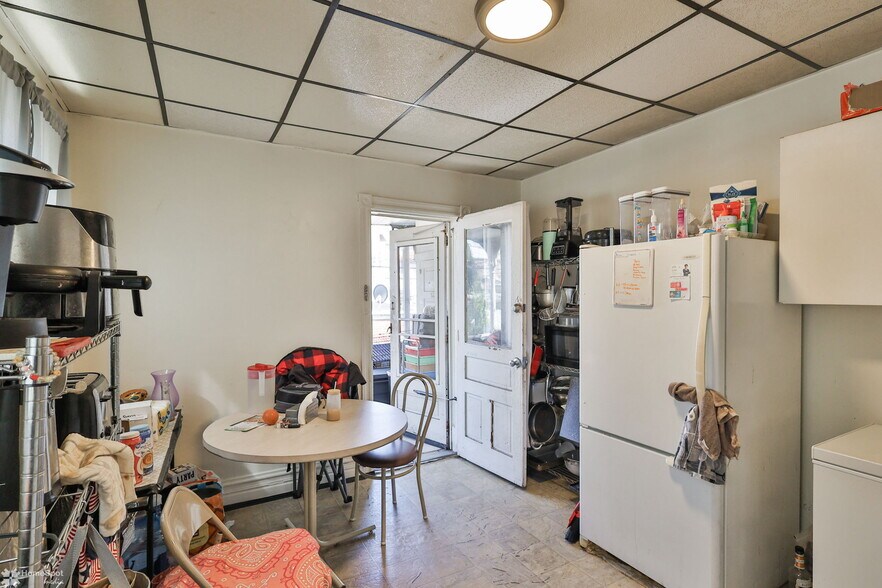 More Photos Of 220 S Madison St, Allentown Specialty For Sale