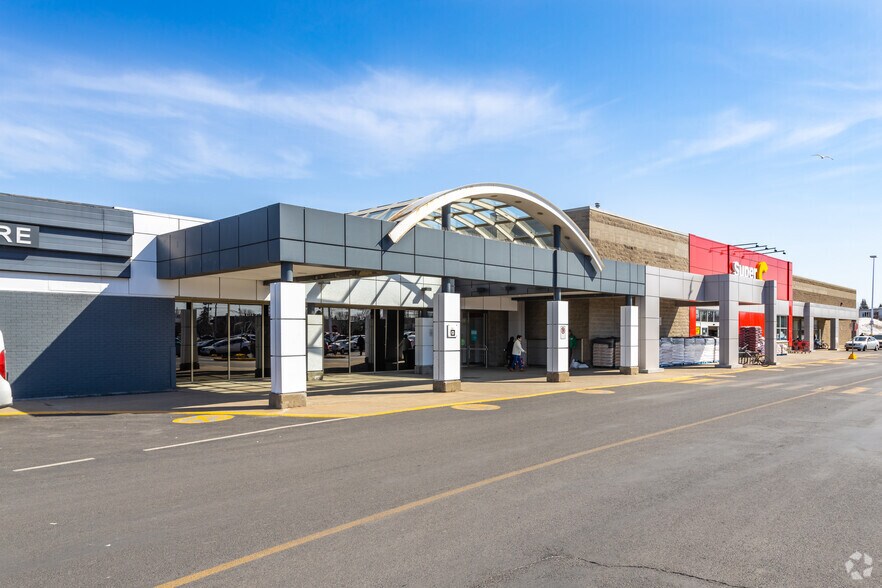 More Photos Of 2875-2901 Ch de Chambly, Longueuil General Retail For Lease
