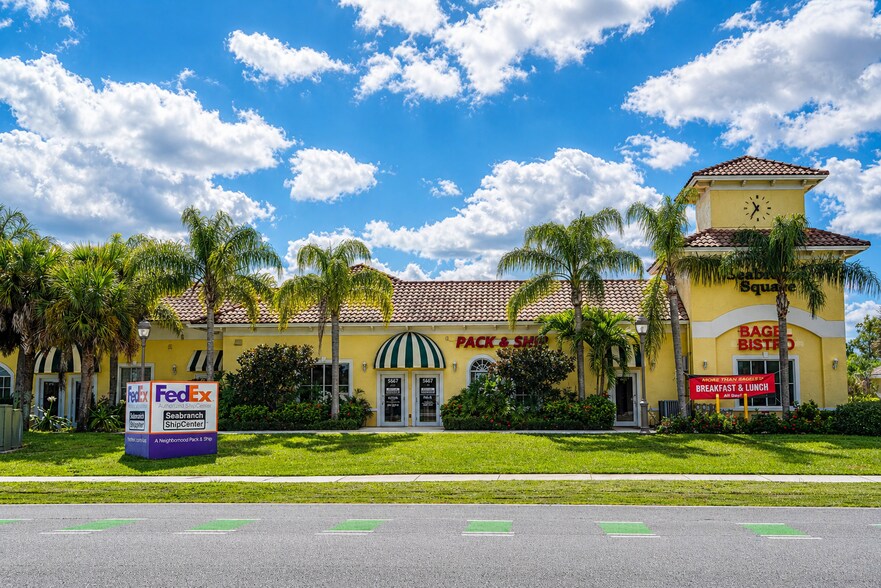 More Photos Of 5683-5693 SE Crooked Oak Ave, Hobe Sound Unknown For Lease