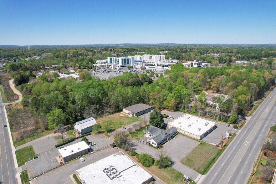 More Photos Of 645 Cox Rd, Gastonia Office For Lease