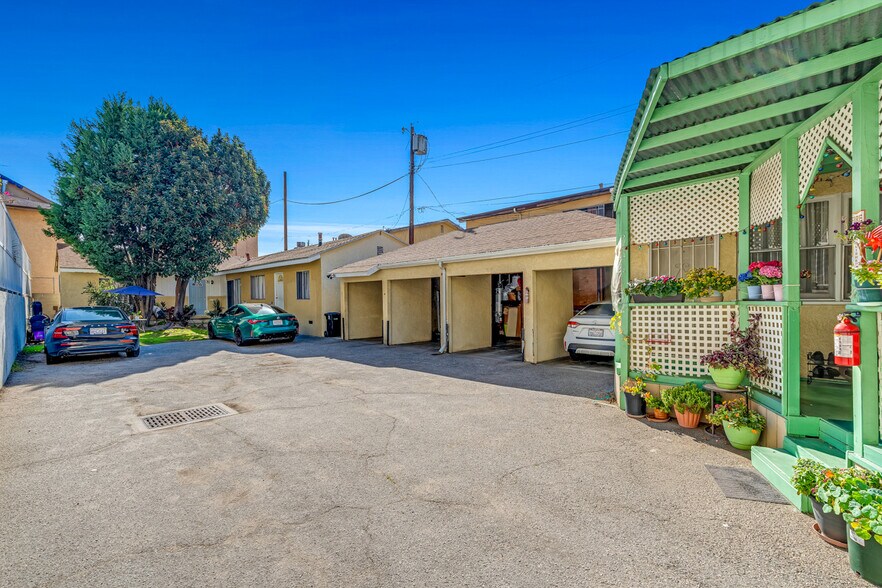 More Photos Of 1700 Grismer Ave, Burbank Apartments For Sale