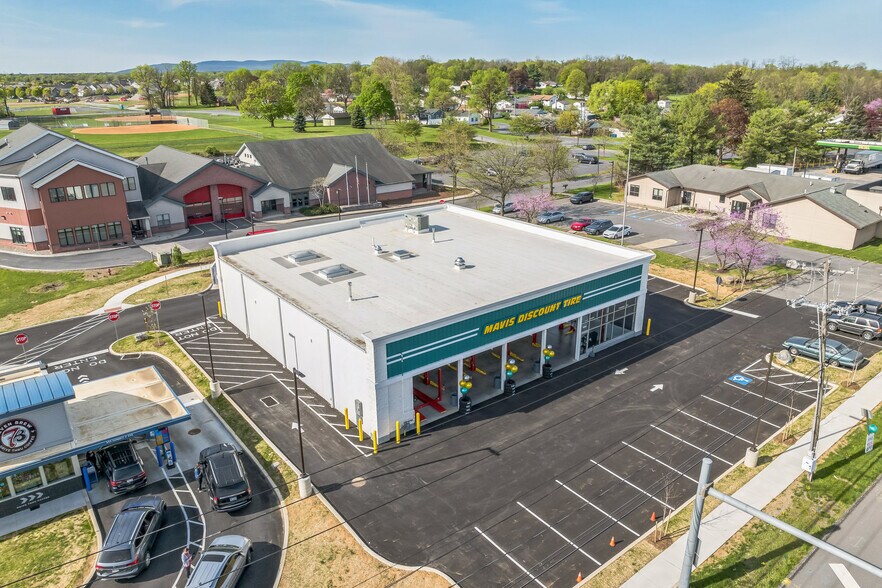 More Photos Of 6469 Carlisle Pike, Mechanicsburg Auto Repair For Sale