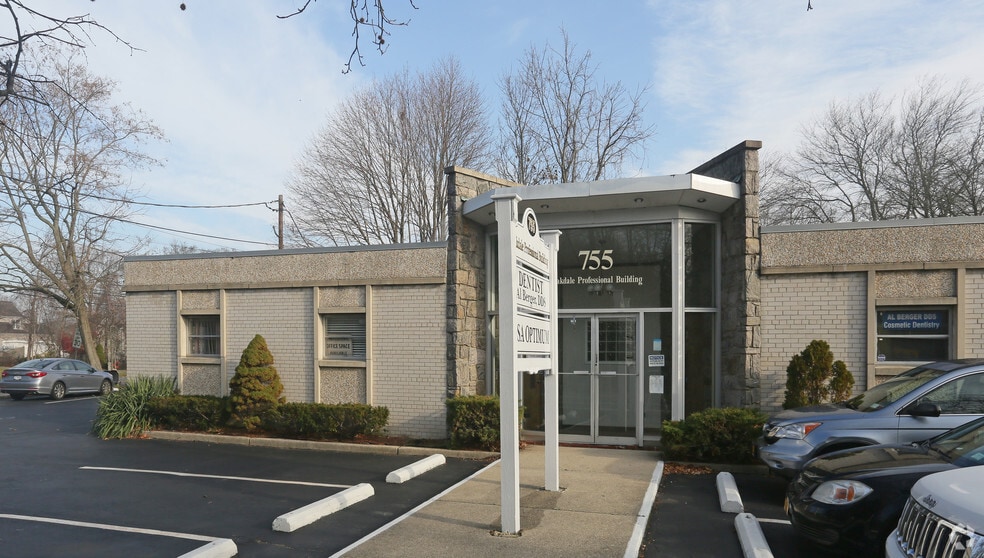 More Photos Of 755 Montauk Hwy, Oakdale Medical For Lease