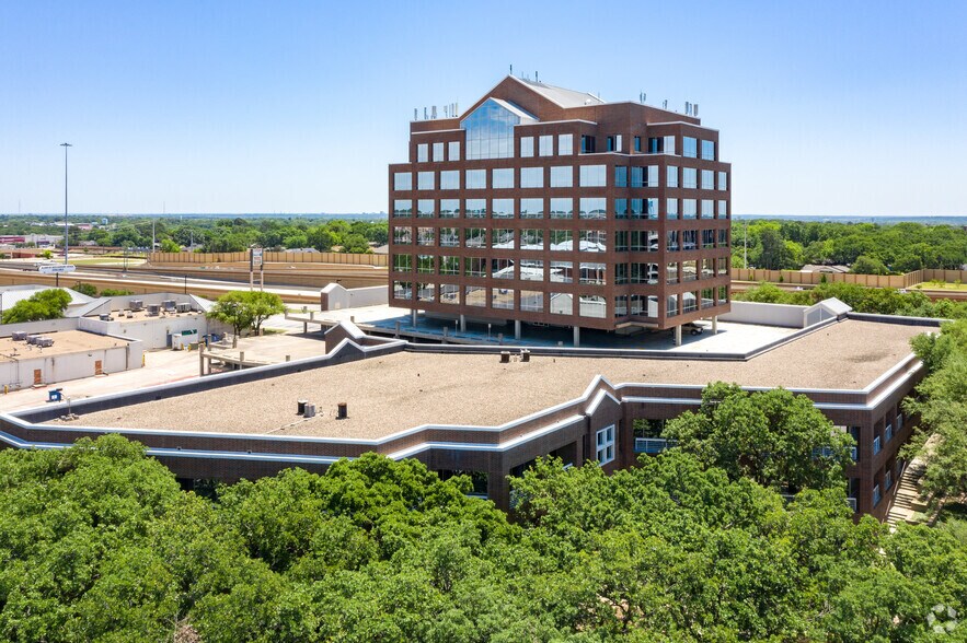 More Photos Of 9001-9003 Airport Fwy, North Richland Hills Office For Lease