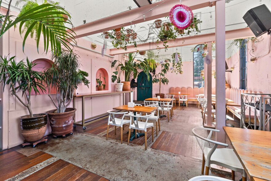 More Photos Of 2703 NE Alberta St, Portland Restaurant For Sale