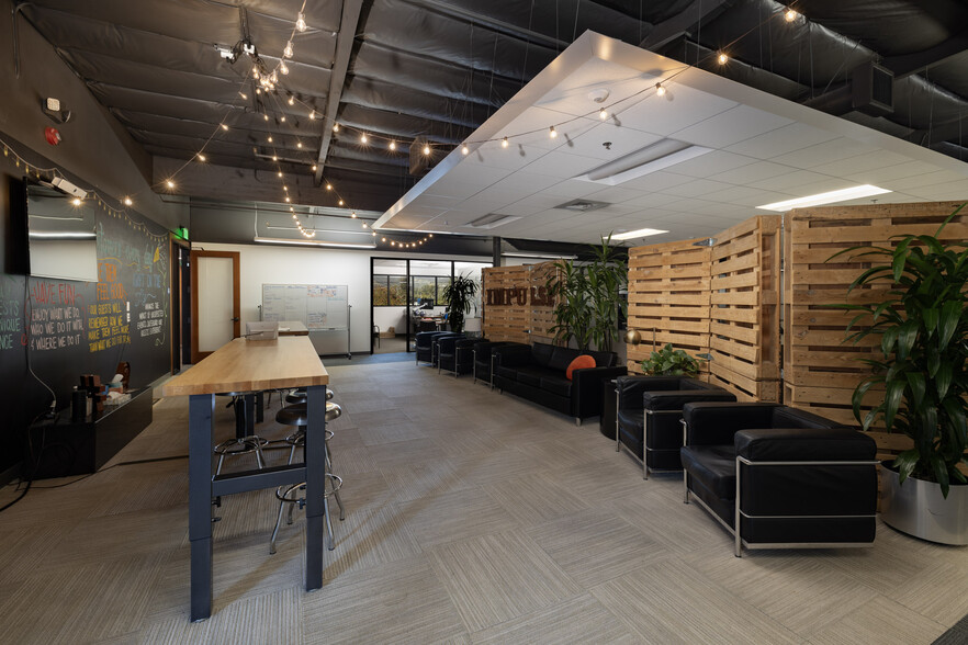 More Photos Of 6144 Calle Real, Goleta Office For Lease