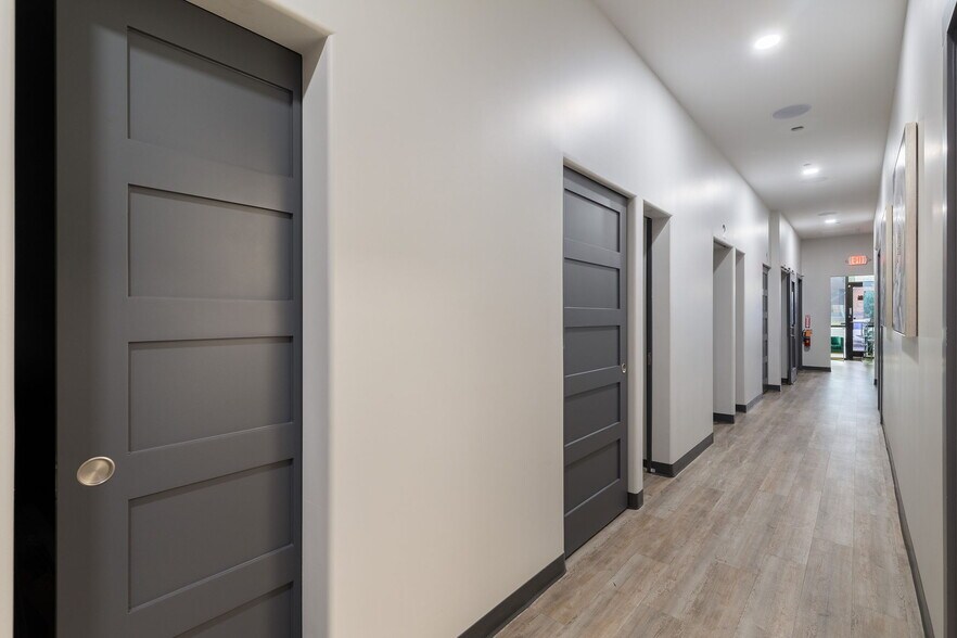 More Photos Of 8190-8214 FM 78, Converse Storefront For Sale