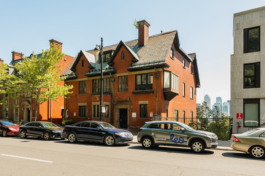 More Photos Of 1290 Av Des Pins O, Montréal Apartments For Sale