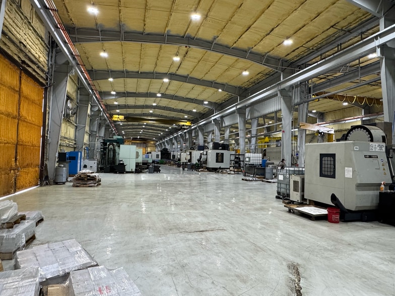 More Photos Of 12734 Tanner Rd, Houston Manufacturing For Sale