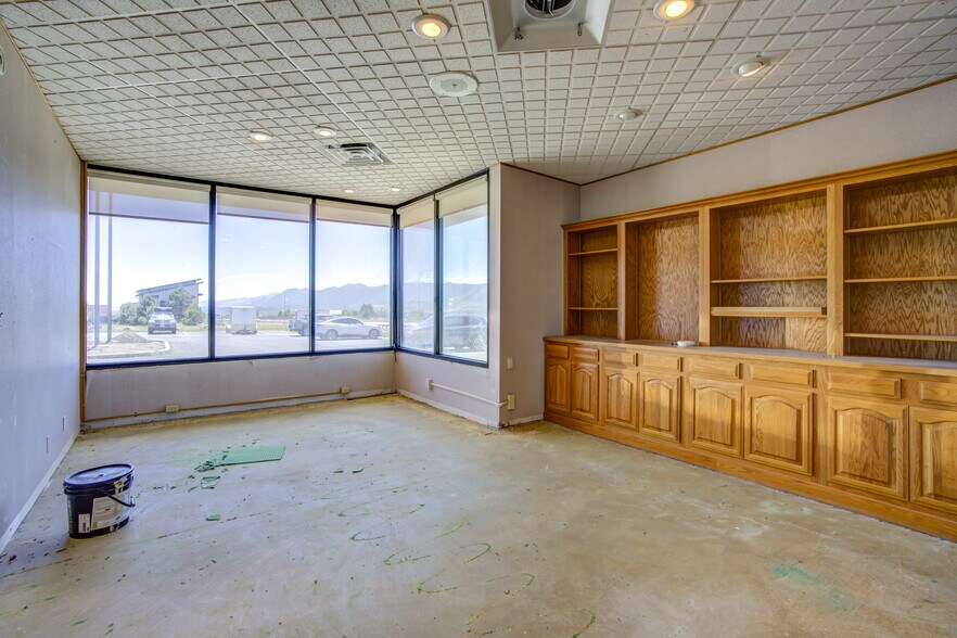 More Photos Of 18950 Base Camp Rd, Monument Office For Lease
