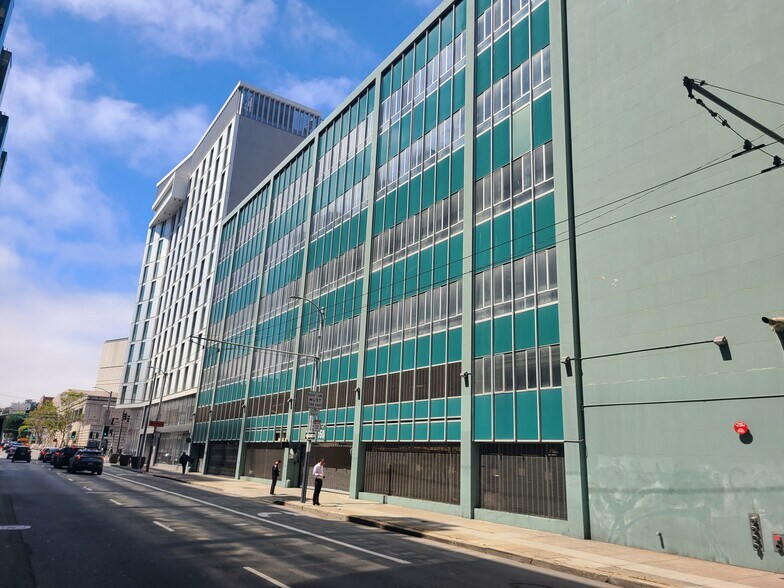 More Photos Of 150 Hayes St, San Francisco Loft Creative Space For Sale
