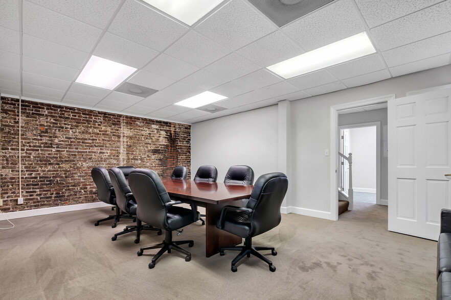 More Photos Of 107 W 5th, Tallahassee Office For Lease