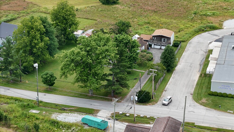 More Photos Of 4678 Duffy Rd, Floyds Knobs General Retail For Sale