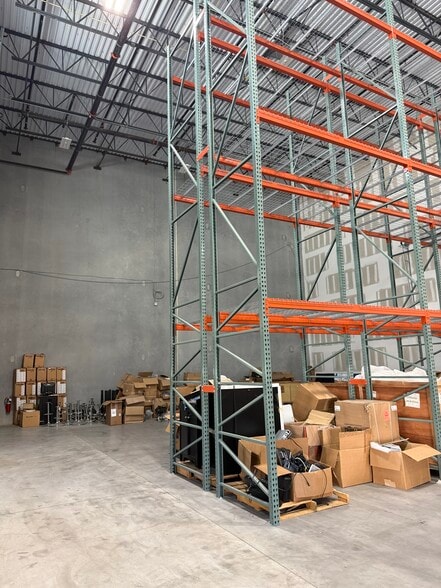 More Photos Of 2510 51st Ave E, Palmetto Warehouse For Lease