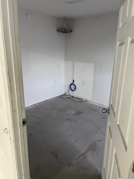 More Photos Of 2739 SW High Desert Dr, Prineville Warehouse For Lease