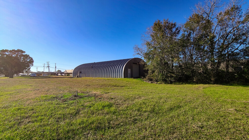 More Photos Of 282 Rees St, Breaux Bridge Light Distribution For Sale