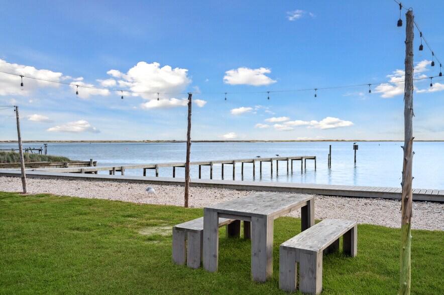 More Photos Of 32 Lighthouse Rd, Hampton Bays Hotel For Sale