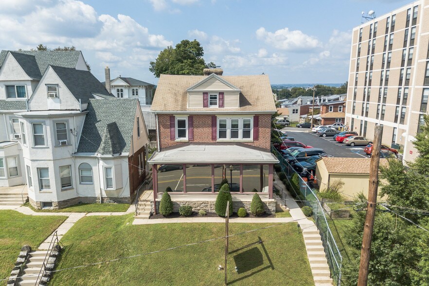 More Photos Of 214 Fayette St, Conshohocken Office Residential For Lease