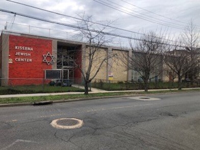 More Photos Of 4343 Bowne St, Flushing Religious Facility For Lease