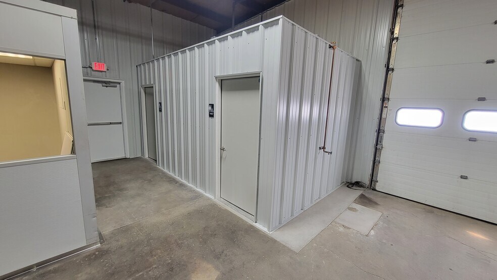 More Photos Of Suite 3 1751 12th Avenue, Columbus Industrial For Lease