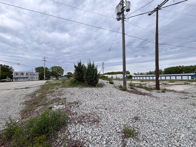 More Photos Of 1241 Winford Ave, Green Bay Self Storage For Sale