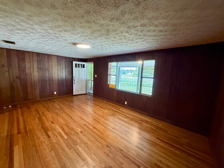 More Photos Of 86050 Pages Dairy Rd, Yulee Office For Lease