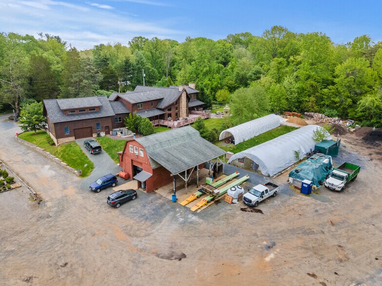 More Photos Of 11501 Popes Head Rd, Fairfax Garden Center For Sale