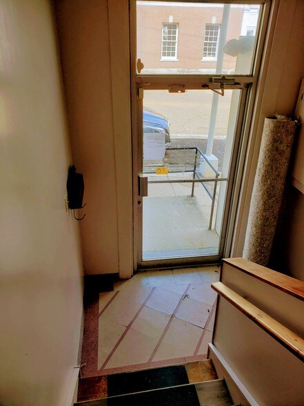 More Photos Of 200 State St, Mccomb Office For Lease