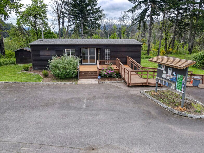More Photos Of 45632 McKenzie Hwy, Vida Flex For Sale