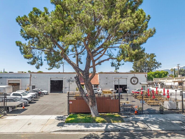 More Photos Of 425 Park Ave, San Fernando Warehouse For Sale