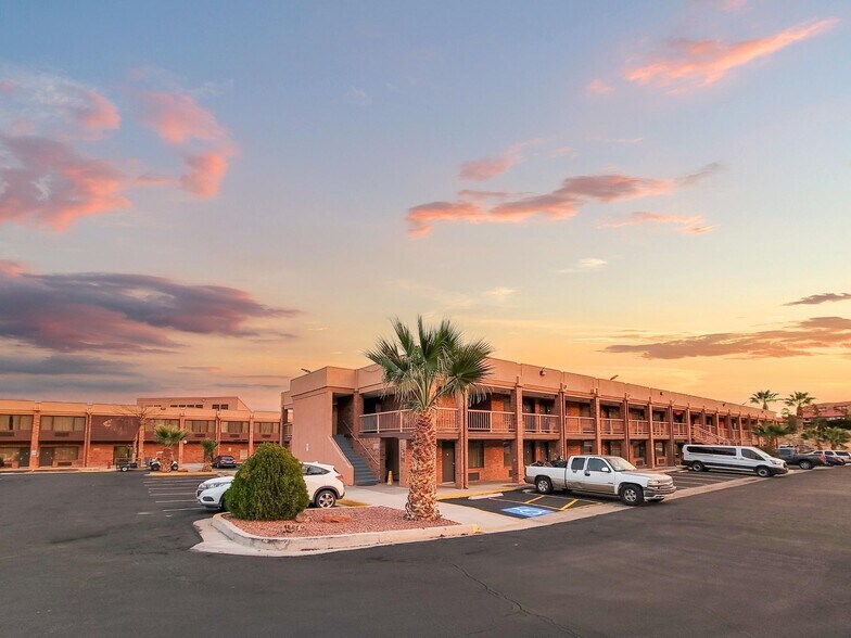 More Photos Of 850 S Bluff St, Saint George Hotel For Sale