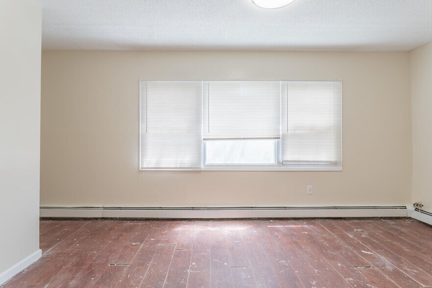 More Photos Of 18803 Ridgedale St, Springfield Gardens Apartments For Sale