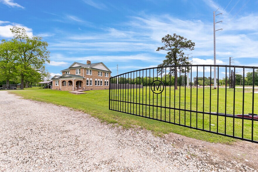 More Photos Of 2222 N Main St, Highlands Land For Sale