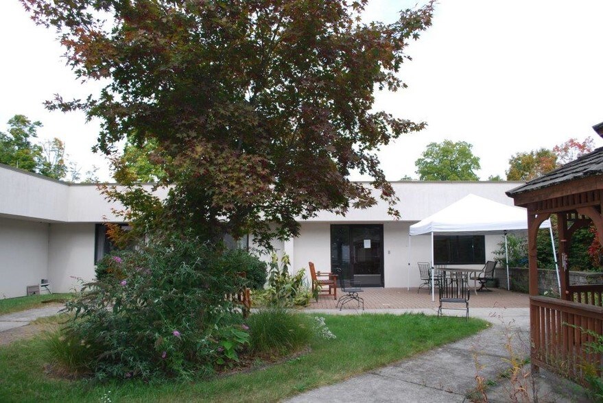 More Photos Of 46 Maple St, Kent Skilled Nursing Facility For Sale