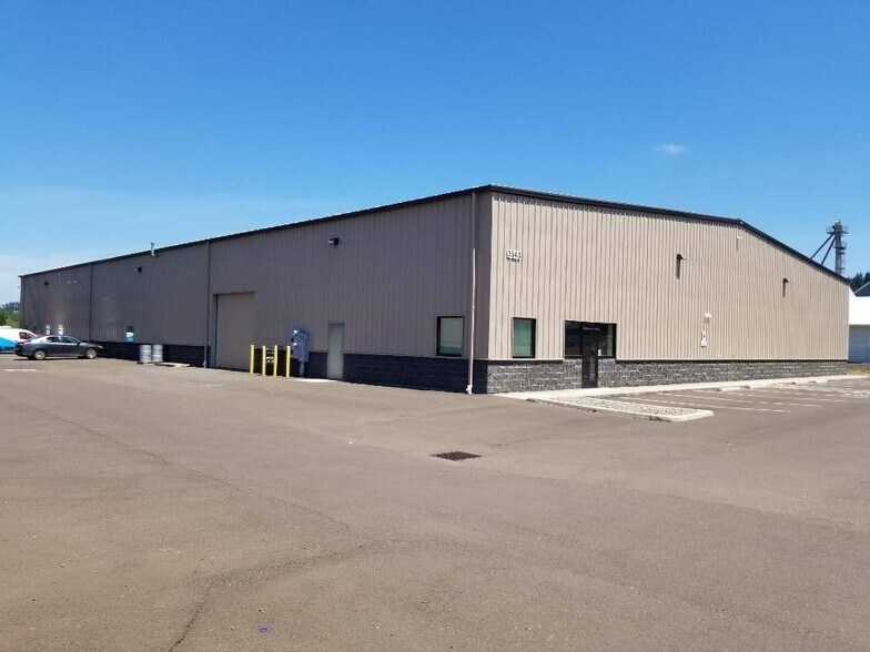 More Photos Of 3543 Steelhead Run Ave, Albany Manufacturing For Lease