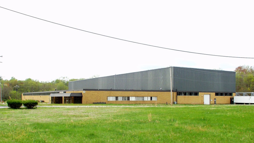 More Photos Of 800 Central Ave, Farmingdale Manufacturing For Lease