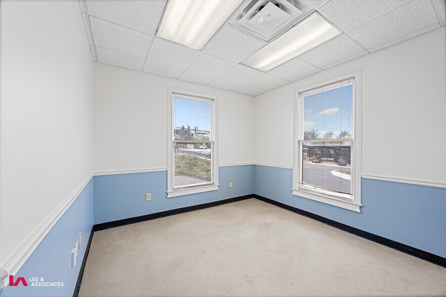 More Photos Of 1776 Old Spring House Ln, Dunwoody Medical For Lease