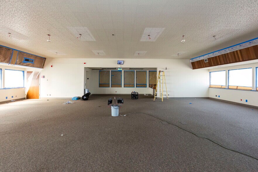 More Photos Of 873-875 6th St, Bremerton Bank For Lease