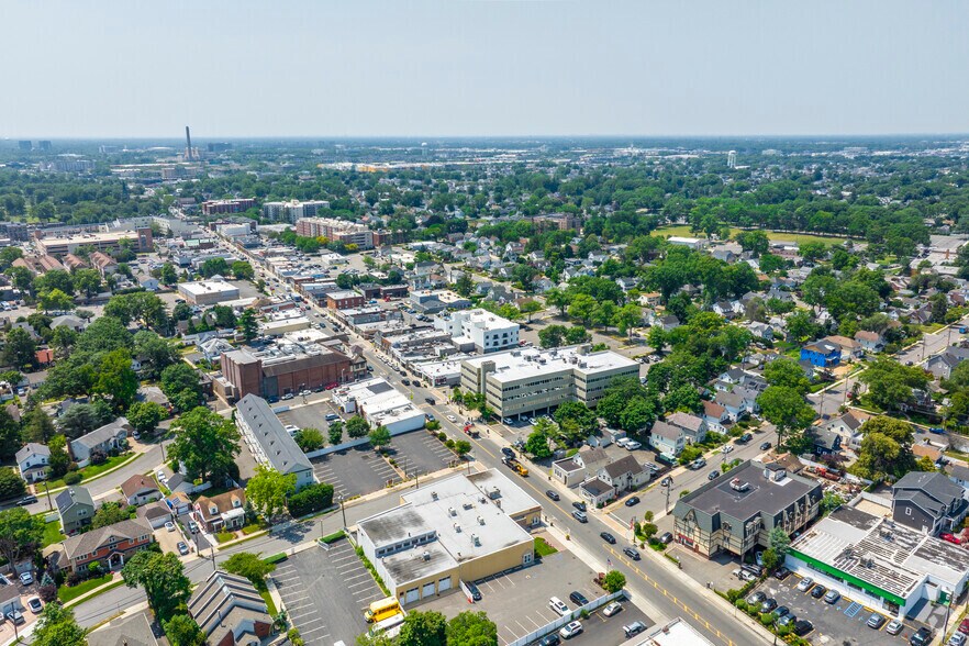 More Photos Of 265 Post Ave, Westbury Medical For Lease