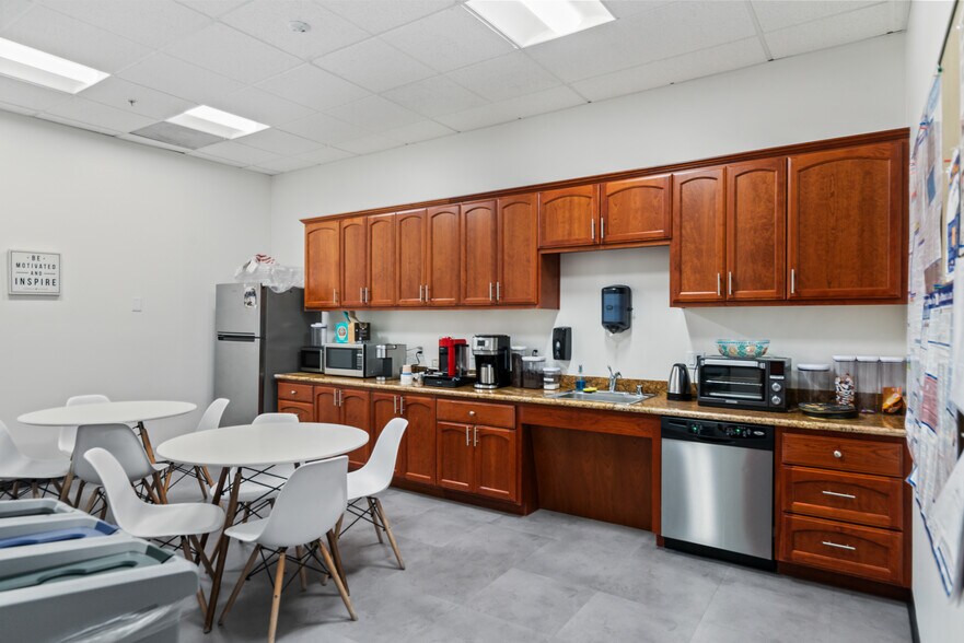 More Photos Of 1252 Quarry Ln, Pleasanton Research And Development For Sale