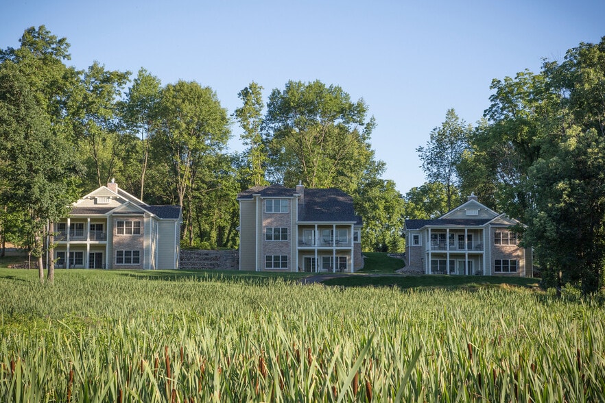 More Photos Of 61809 Stonegate Dr, Centreville Golf Course Driving Range For Sale