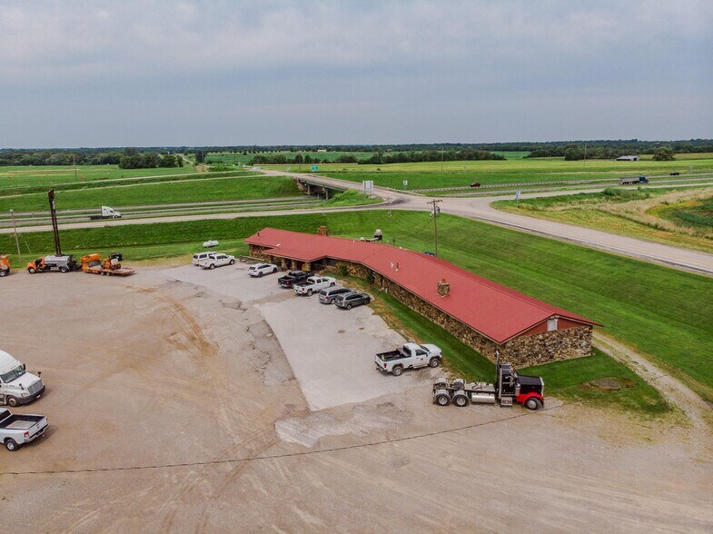 More Photos Of 18400 E B Hwy, Sheldon Flex For Sale