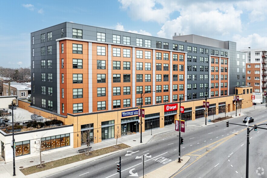More Photos Of 6418 N Sheridan Rd, Chicago Apartments For Lease