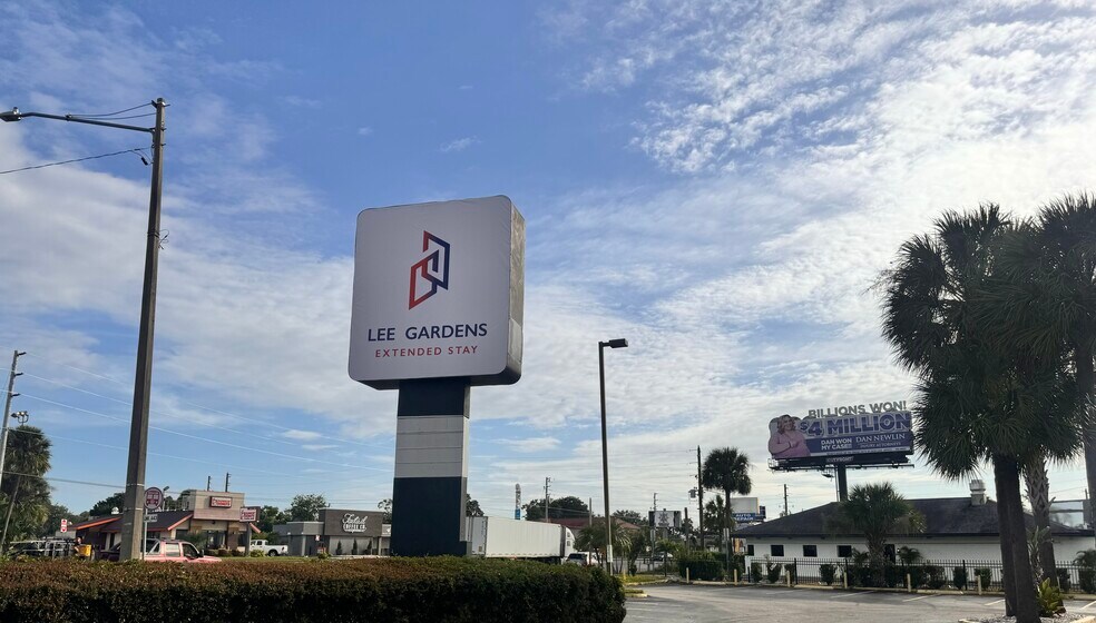 More Photos Of 830 Lee Rd, Orlando Hospitality For Sale