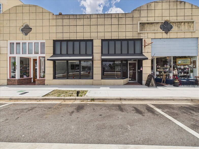 More Photos Of 621 St Johns Ave, Palatka Storefront For Sale