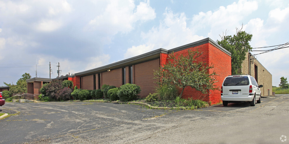 Primary Photo Of 4495 Cranwood Pky, Warrensville Heights Warehouse For Lease