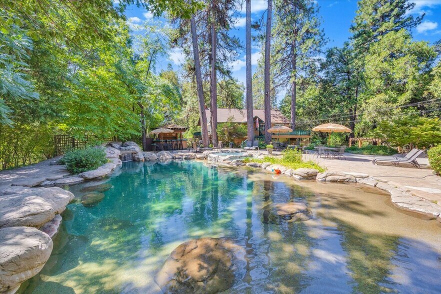 More Photos Of 22732 Middle Camp rd, Sonora Hotel For Sale