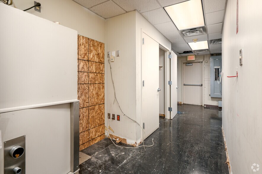 More Photos Of 4415 East West Hwy, Riverdale Bank For Sale