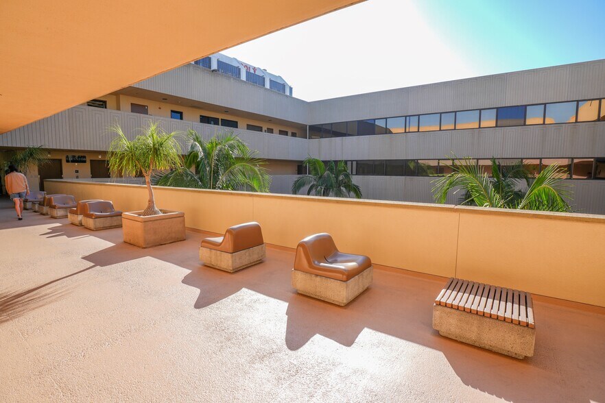More Photos Of 999 N Tustin Ave, Santa Ana Medical For Sale