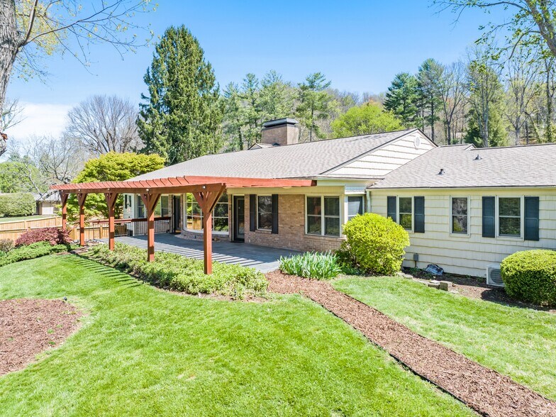 More Photos Of 142 Country Club Dr, Waynesville Hospitality For Sale